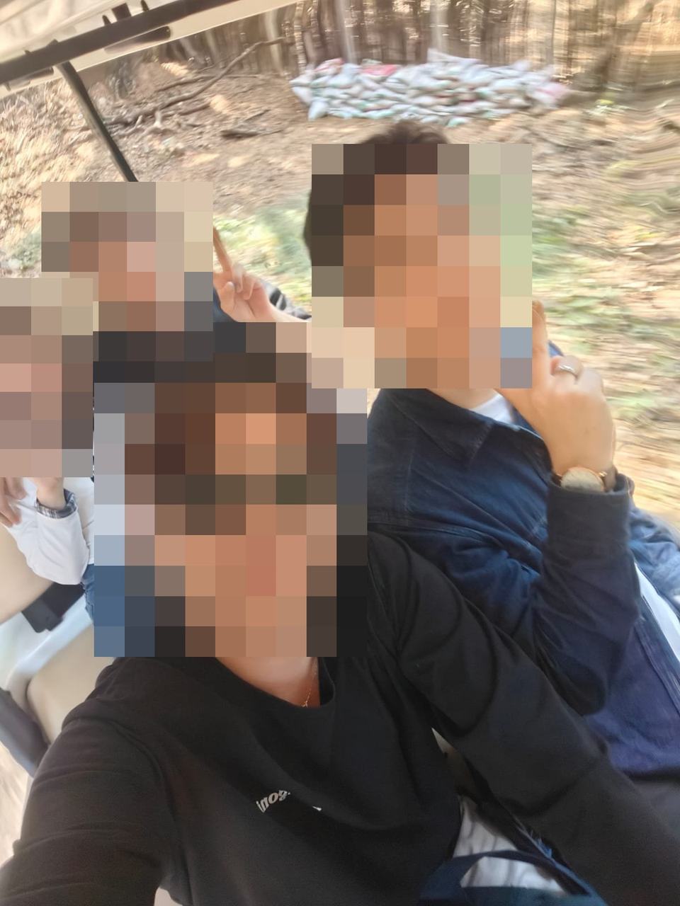 라오스에서 카트 투어 중 셀카
