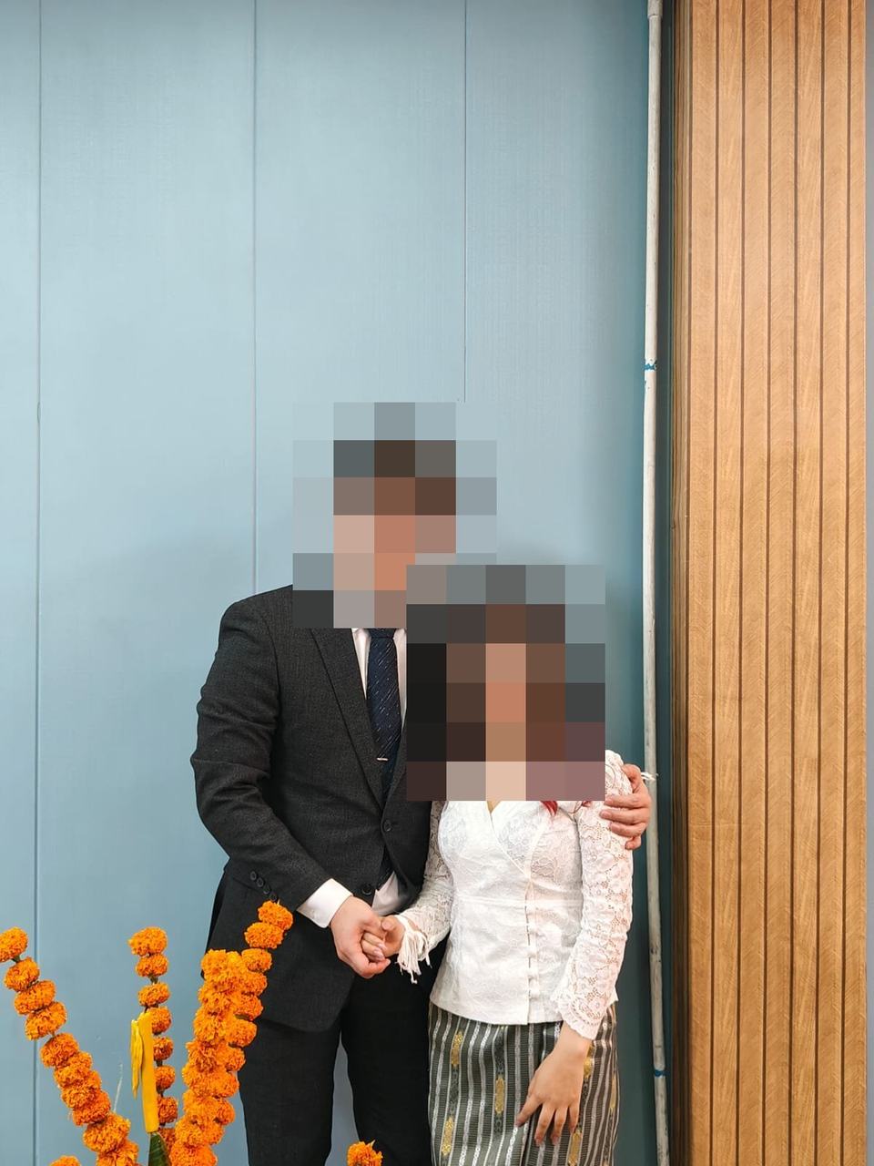 라오스 약혼식을 마친 커플